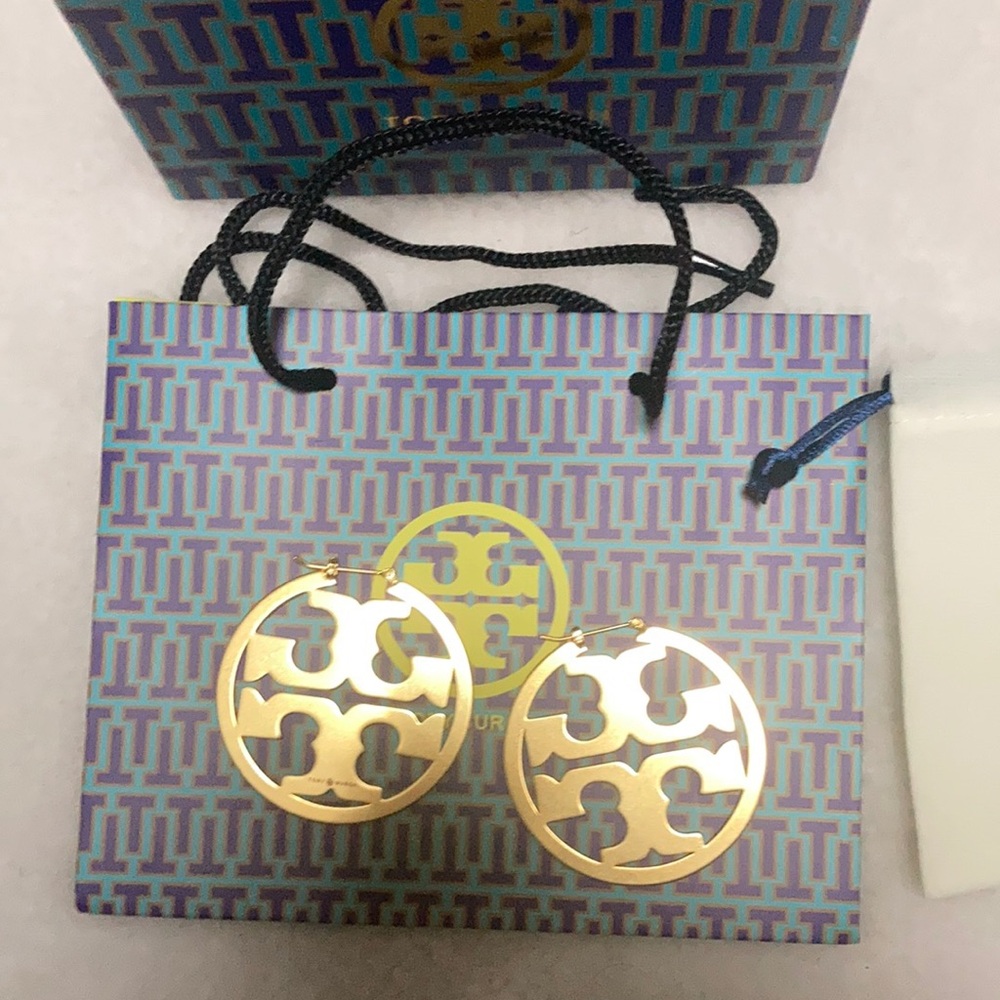 Tory Burch Gold Oversized Double-T logo Hoop Earrings NWT signature Brand